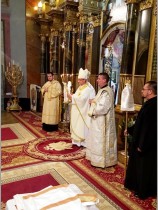 2017 Umec Consiglio - Mons Dollmann benedice con candelabro